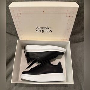 Alexander McQueen Oversized Black White Sole Sneakers - EU37 - AUTHENTIC!